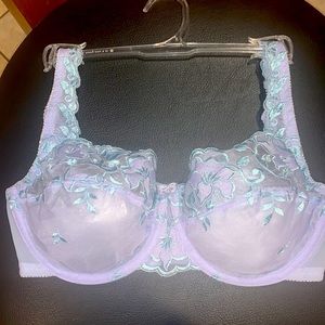 Victoria’s Secret Floral Embroidered Bra Lavender Seafoam 3 Row Adjustable 32DD